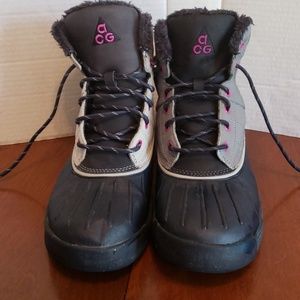 Women's Nike Lunarstorm Boots